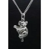 MOOYE ® - Collectie Zilveren Koala beer op tak ketting hanger