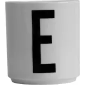 Design Letters beker E