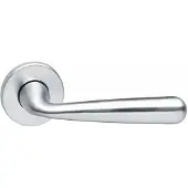 Intersteel Deurkruk Yvonne op rozet - chroom mat