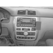 Brodit ProClip houder geschikt voor Toyota Avensis Verso 2001-2005 / SportsVan 2002-2004 Angled mount