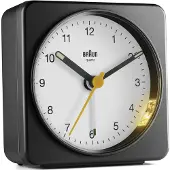 Braun Klassieke Analoge Wecker met Snooze en Licht, Stille Quartz Beweging, Crescendo Alarm in Zwart en Wit, Model BC03BW.