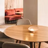 Vibia LED-tafellamp Musa, dimbaar, crème / amber, Woon-/ Eetkamer, Aluminium, Modern, LED tafellamp