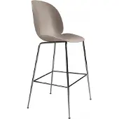 Gubi Beetle Barkruk hoog new beige, zwartverchroomd stalen onderstel
