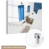 MuchoWow Glasschilderij 160x120 cm - Schilderij acrylglas - Architectuur - Blauw - Wit - Deur - Foto op glas - Schilderijen