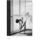 MuchoWow Notitieboek - Schrijfboek - Vrouw - Ballet - Ballerina - Balletschoenen - Zwart wit - Notitieboekje klein - A5 formaat - Schrijfblok