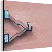 MuchoWow Wanddecoratie Metaal - Aluminium Schilderij Industrieel - Deur - Muur - Trap - Architectuur - 80x60 cm - Dibond - Foto op aluminium - Industriële muurdecoratie - Voor de woonkamer/slaapkamer