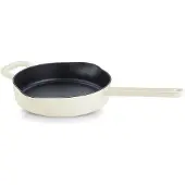 Fissler Moments collectie / Emaille gietijzeren pan (diameter 24 cm), antiaanbaklaag, hoge rand, met uitgietkanten, ophangoog, vrij van PFAS/PTFE, geschikt voor inductie – ivoorwit