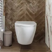 Saniclear Jama randloos hangend toilet met platte softclose zitting