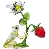 Swarovski beeldje Idyllia Kikker bij en aardbei 5667599 | decoratief tafereel met kikker, bij en aardbeitjes, tuin fauna flora stijl