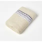 Homescapes Beige handdoek met rand en driehoekspatroon, 50 x 90 cm