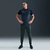 Nike Academy Winter Warrior Therma-FIT Voetbalbroek voor heren - Groen | Maat XXL