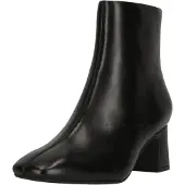 Clarks Shoes Enkellaarsjes 'Fernie Zip' zwart