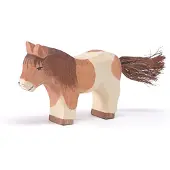 Ostheimer Shetland Pony staand