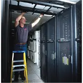 APC Kabelpaneel - Zwart - Frame, paneel voor kabelbeheer - 2U hoogte