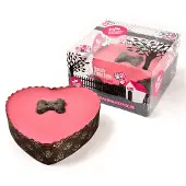 Barking Bakery yoghurt topped pawty cake roze hart met kaars