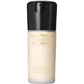 M.A.C Studio Radiance Serum-powered Foundation Vloeibare foundation -