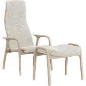 Swedese Lamino fauteuil en voetenbank wit gepigmenteerd / schapenvacht Off white (gebroken wit)
