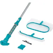 Bestway Zwembadonderhoudsset AquaSurge met een accubedreven zwembadstofzuiger, een schepnet en een zwembadborstel, geschikt voor zwembaden tot 610 cm