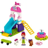 LEGO 41396 Friends Speeltuin voor Puppy's, speelset met Mia en 2 hondenspeelfiguurtjes, een glijbaan en een draaimolen voor peuters