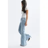 Gina Tricot  - Ultra flare jeans - Flare & bootcut jeans - Blauw - 34 - Dames