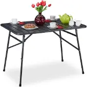 B2X Een inklapbare eettafel van staal, voor buitengebruik