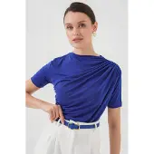 Big Dart Fitted Blouse met Rimpeldetail en Ronde Hals