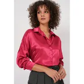 Big Dart Oversized Satijnen Knopenblouse