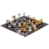Noble Collection DC Comics Chess Set Batman vs. The Joker 47 cm