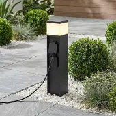 LumenXL Staande buitenlamp met stopcontact Ute – zwart, met diffuser en 2 stopcontacten