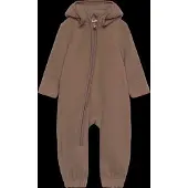 En fant Overall bruin