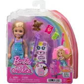 Barbie Club Chelsea Grenzeloos Avontuur Pop - Met Scooterkoffer en Accessoires