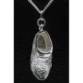 MOOYE ® - Collectie Zilveren Klomp ketting hanger - bewerkt zwaar