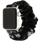 123Watches bandje Savara - scrunchie - nylon - zwart met rozen - 44 · 45 · 46 & 49 mm · S/M - Geschikt voor Apple Watch series 1/2/3/4/5/6/7/8/9/10/11/12/SE/SE2/SE3/Ultra/Ultra 2/Ultra 3/Ultra 4