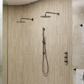 Saniclear Uni dubbele douche gun metal PVD met wandarm, glijstang en staafhanddouche