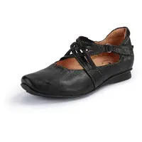 Think! 8-88108 Bandschoenen | Maat 38 Dames Zwart