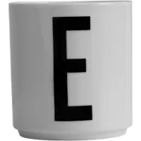 Design Letters beker E