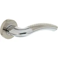 Intersteel Deurkruk Sharon op rozet - chroom/nikkel mat
