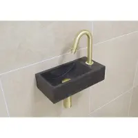 Mueller Small natuursteen fonteinset rechts met gouden gebogen fonteinkraan en toebehoren