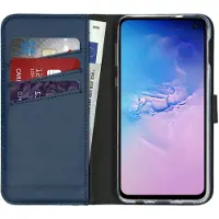 Selencia Echt Leren Bookcase voor de Samsung Galaxy S10e - Blauw