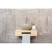 Saniclear Seba fonteinset met eiken plank, zwart-witte terrazzo waskom en chromen kraan voor in het toilet