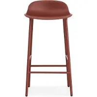 Normann Copenhagen Form barkruk laag red, roodgelakte stalen poten