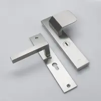 Tzunali MASSIEF RVS Deurbeslag. Model TAMEGA SKG*** BREED T=15/5 VKTB (kerntrek) PC55 BUITEN GREEP COMPO; BINNEN KRUK PAVIA