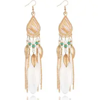 Deja Jewels Bohemian oorhangers met witte veren en kraaltjes 135 mm