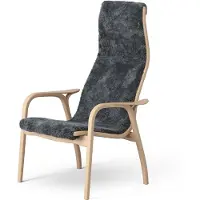 Swedese Lamino fauteuil en voetenbankje gelakt beuken/schapenvacht Charcoal (donkergrijs)