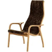 Swedese Lamino fauteuil en voetenbankje geolied eiken/schapenvacht Espresso (bruin)