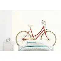 MuchoWow Fotobehang vinyl - Rode fiets op een witte achtergrond breedte 375 cm x hoogte 300 cm - Foto print op behang (in 7 formaten beschikbaar)