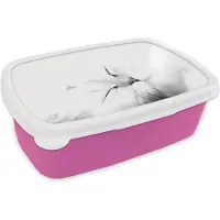 MuchoWow Broodtrommel Roze - Lunchbox - Brooddoos - Witte kat op witte achtergrond van dichtbij - zwart wit - 18x12x6 cm - Kinderen - Meisje