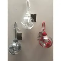 Christmas House Set van drie doorzichtige glazen kerstballen gevuld