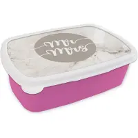 MuchoWow Broodtrommel Roze - Lunchbox - Brooddoos - Spreuken - Mr Mrs - Huwelijk - Quotes - 18x12x6 cm - Kinderen - Meisje