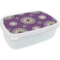 MuchoWow Broodtrommel Wit - Lunchbox - Brooddoos - Meisjes - Bloemen - Paars - Patronen - Girl - Kids - Kinderen - 18x12x6 cm - Volwassenen